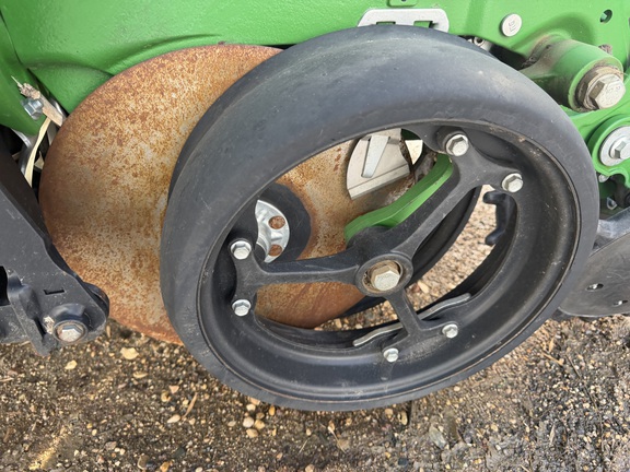 2024 John Deere 1775NT - Photo16