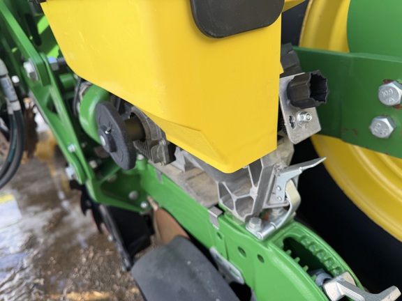 2024 John Deere 1775NT - Photo19