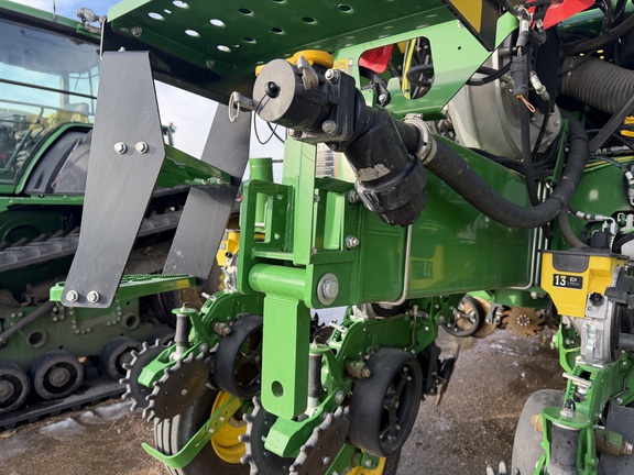 2024 John Deere 1775NT - Photo40