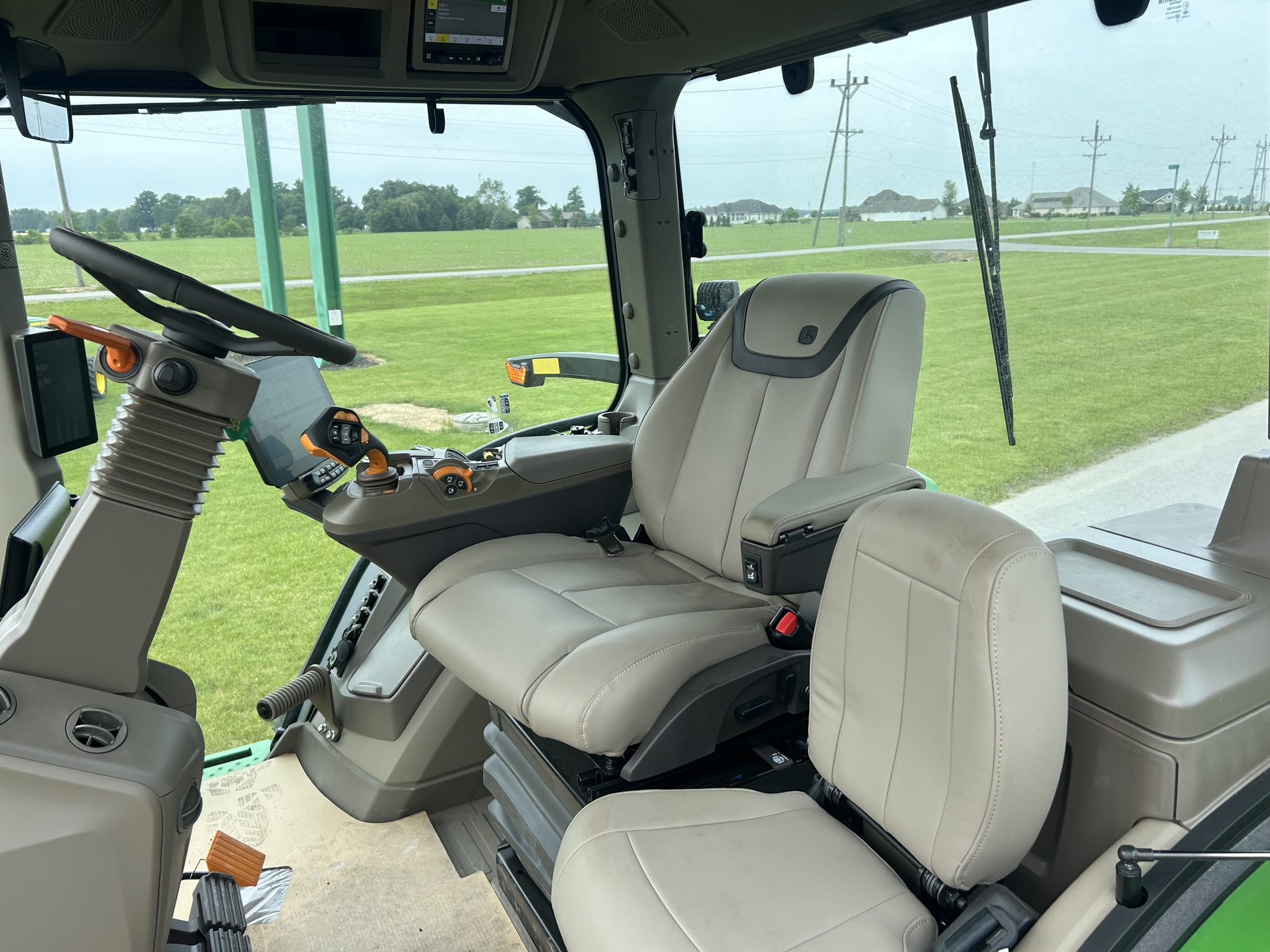 2024 John Deere 8R 340 Image 8