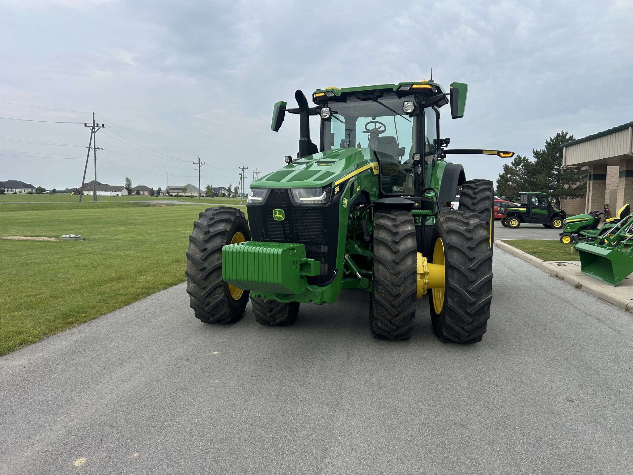 2024 John Deere 8R 340 Image 2