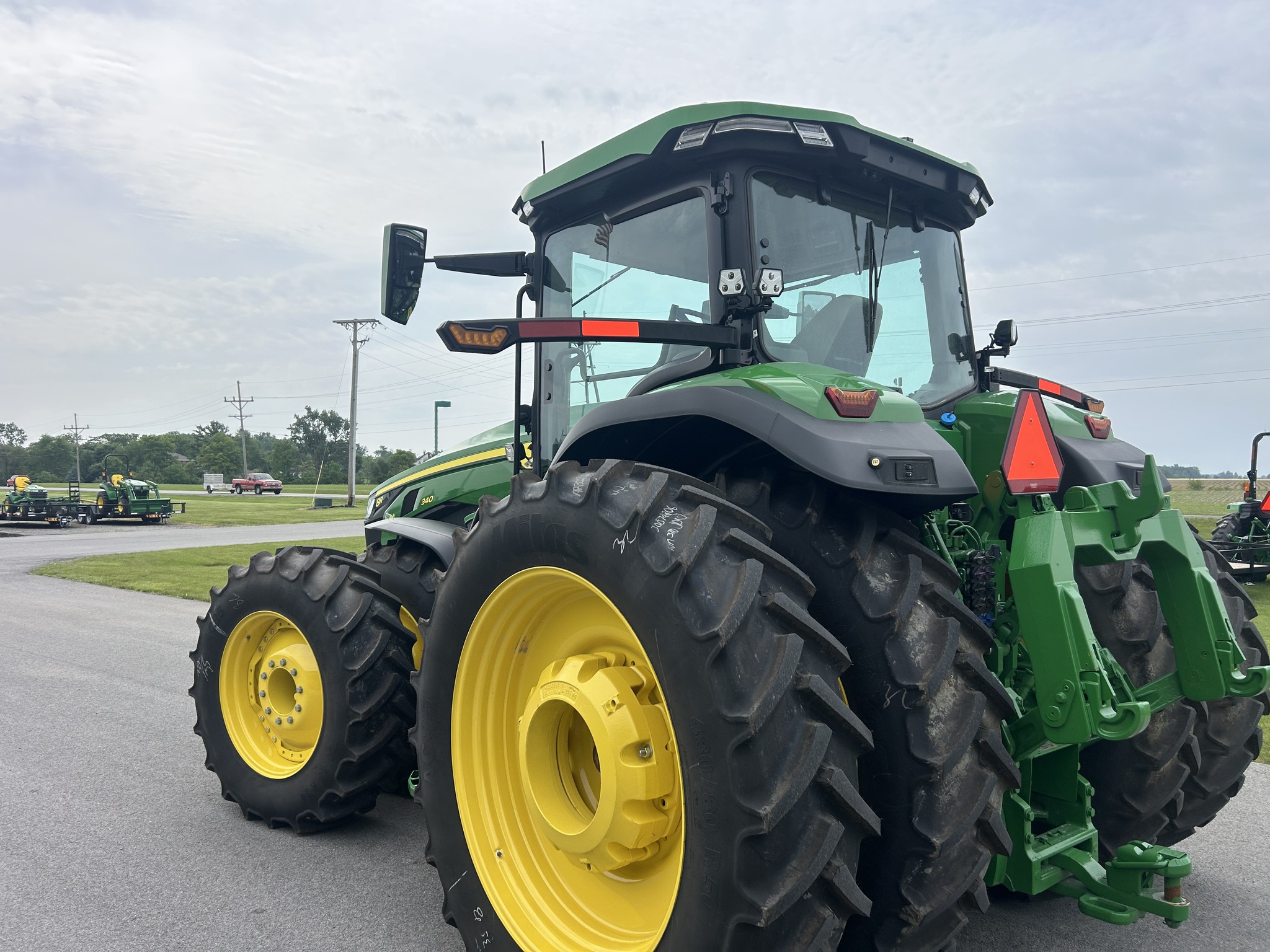 2024 John Deere 8R 340 Image 6