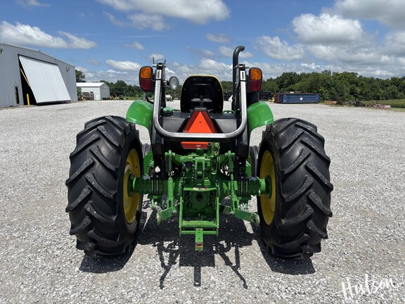 Photo of 2021 John Deere 5065E