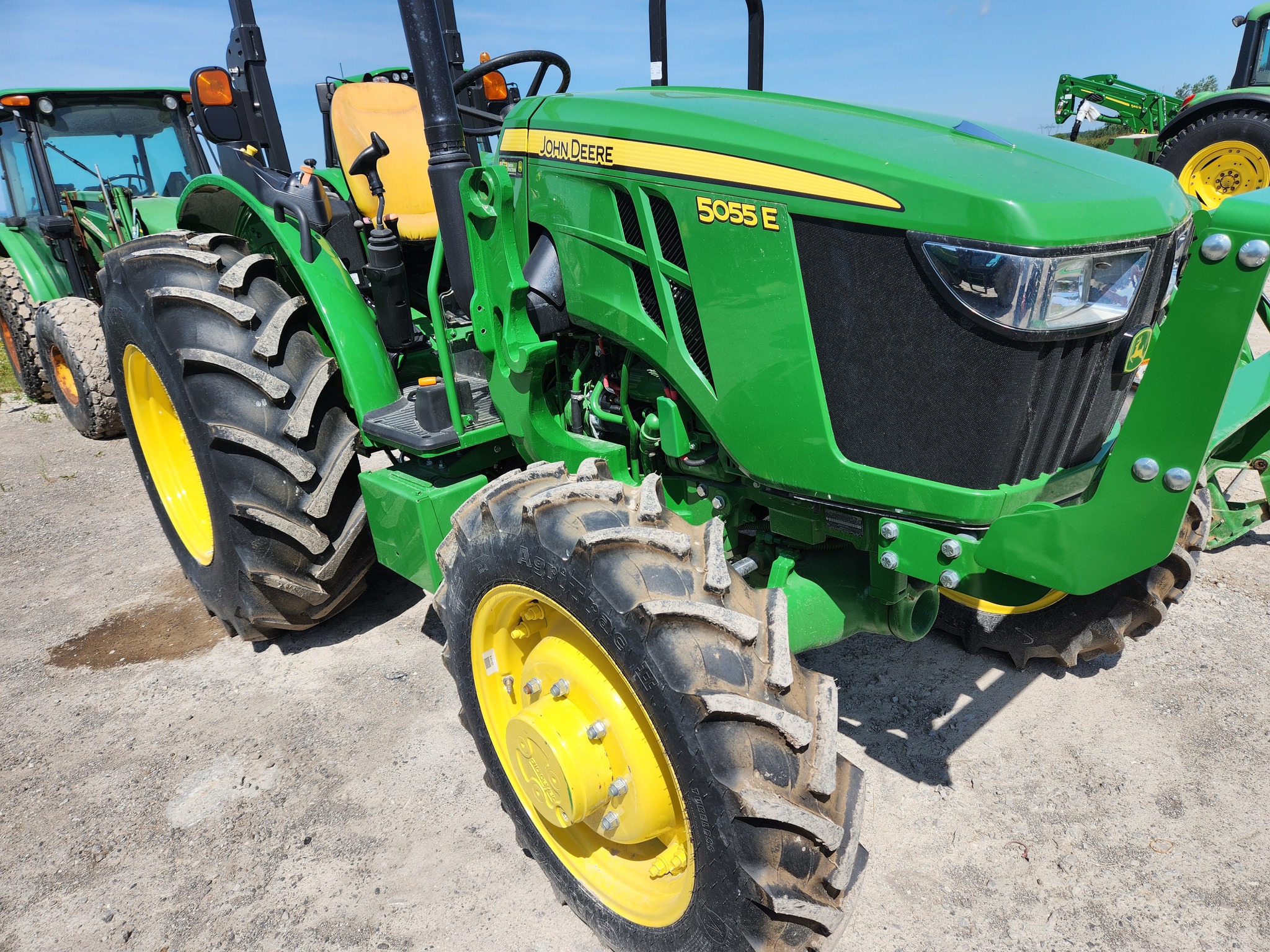 2022 John Deere 5055E Image 1