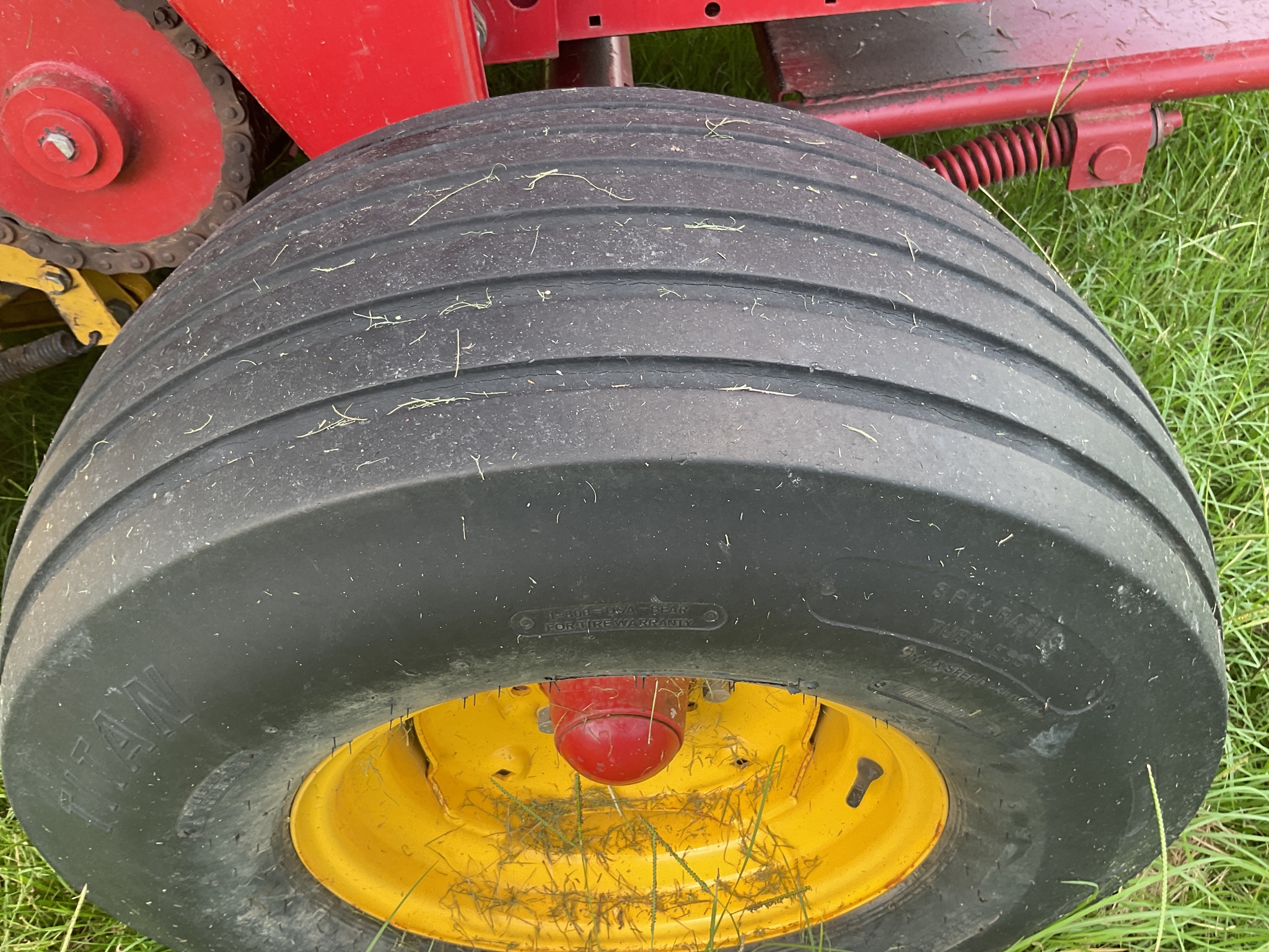2007 New Holland BR750A Image 26