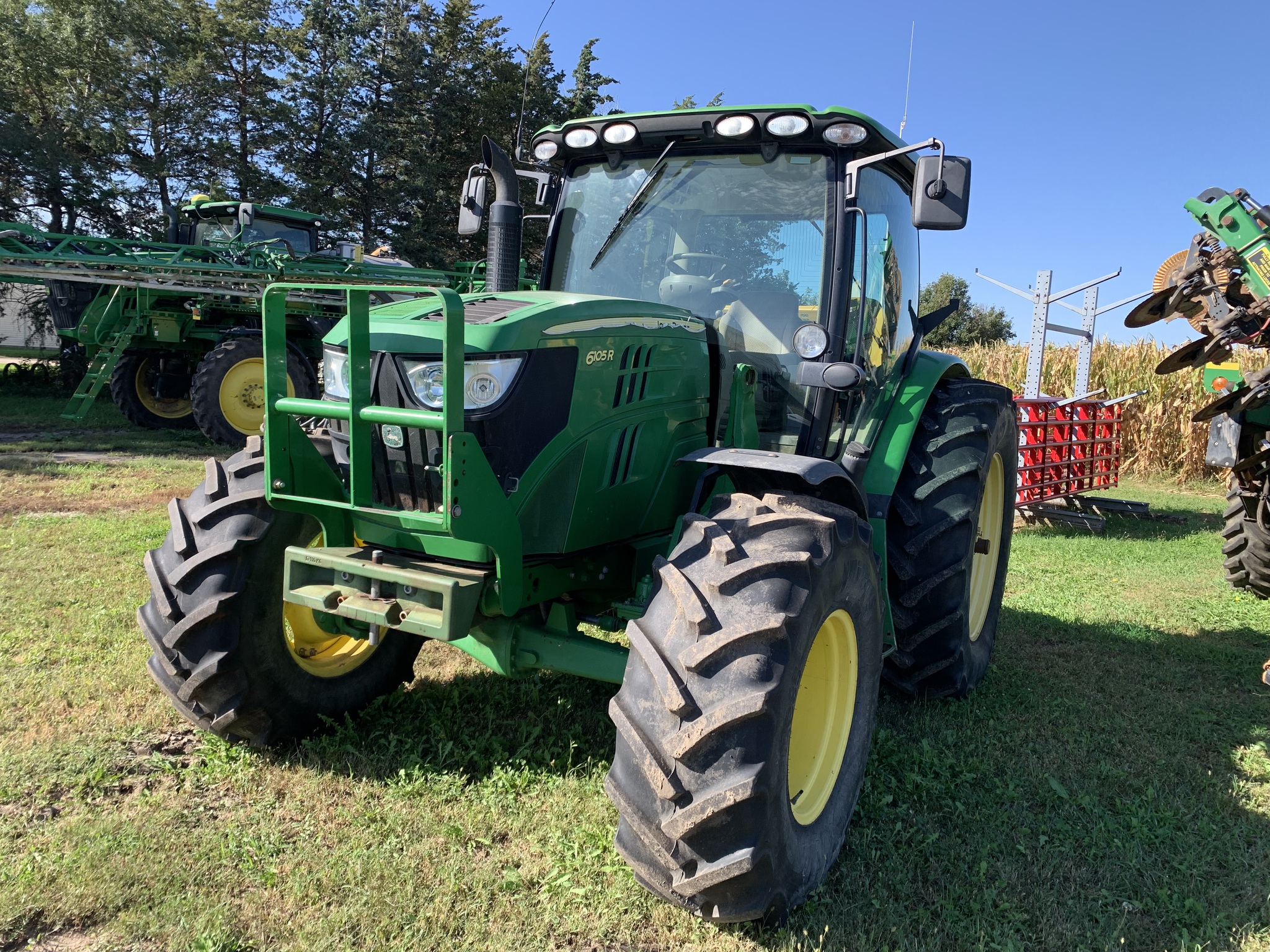 2013 John Deere 6105R Image 3