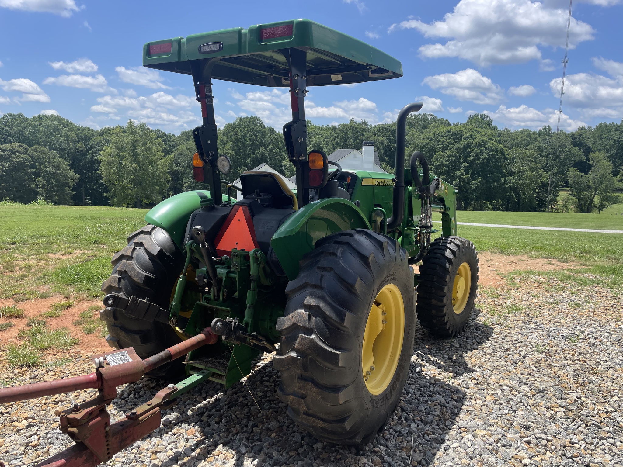 2015 John Deere 5045E Image 4