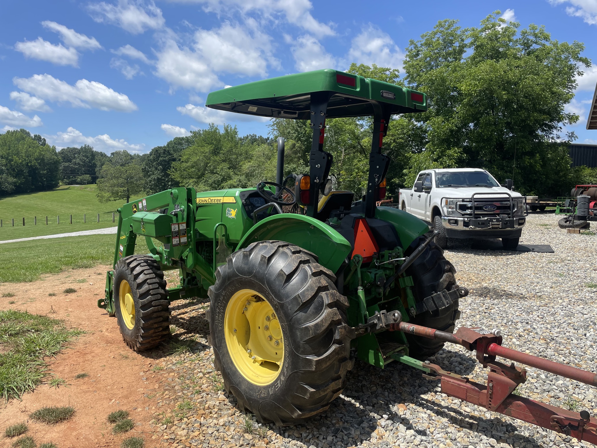 2015 John Deere 5045E Image 6