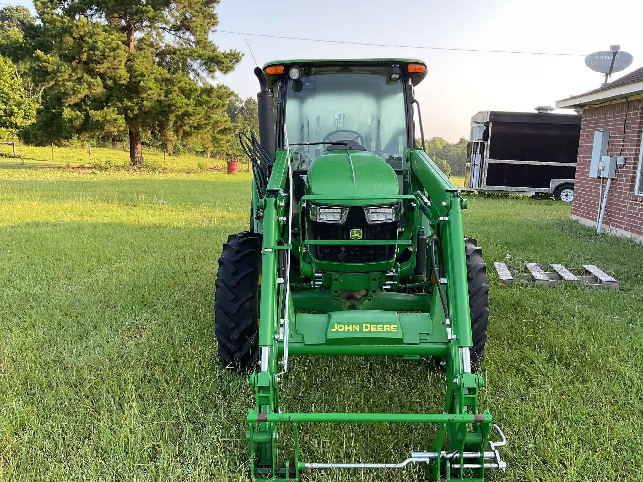 2022 John Deere 5075E Image 3