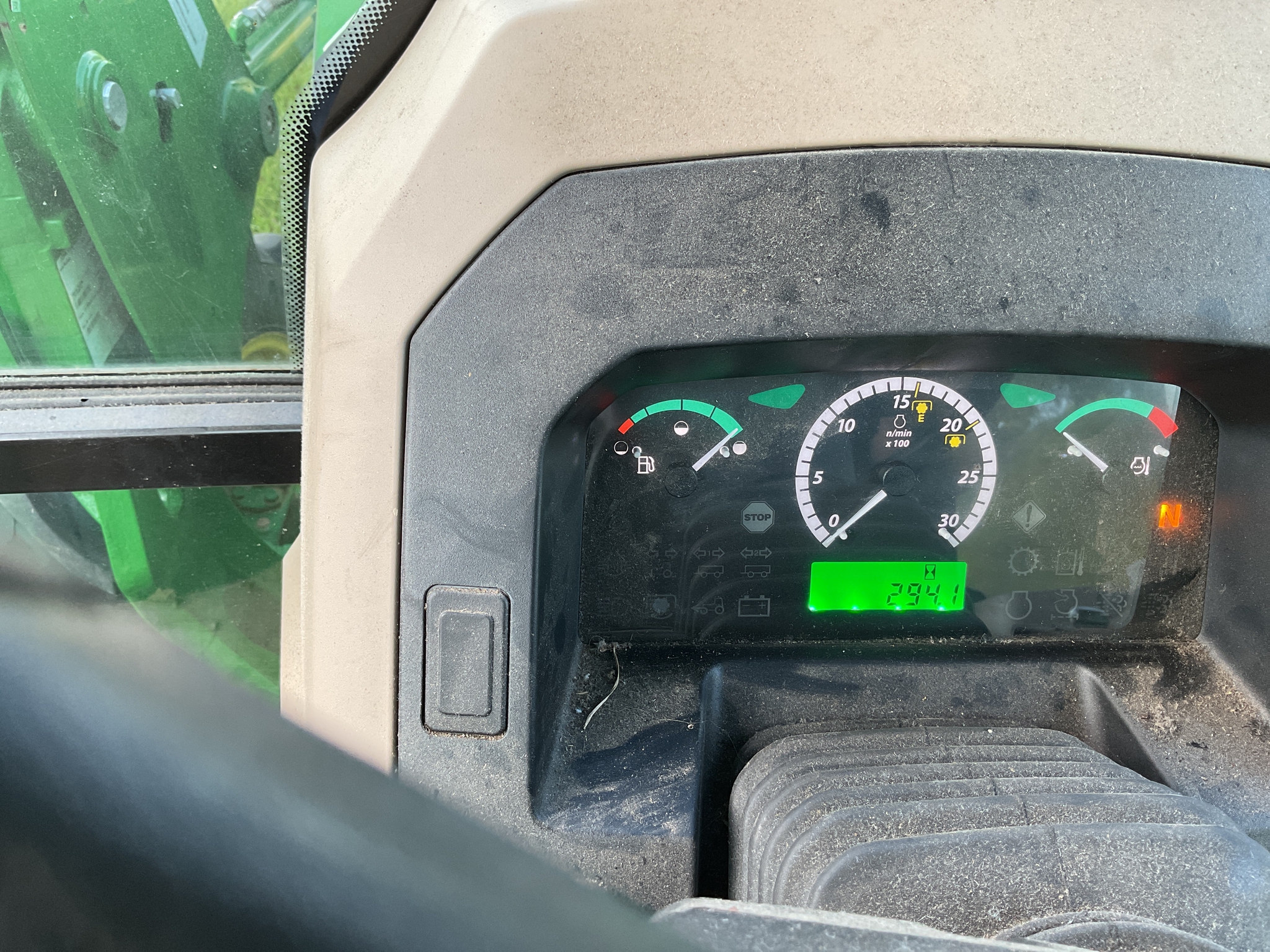 2022 John Deere 5075E Image 8