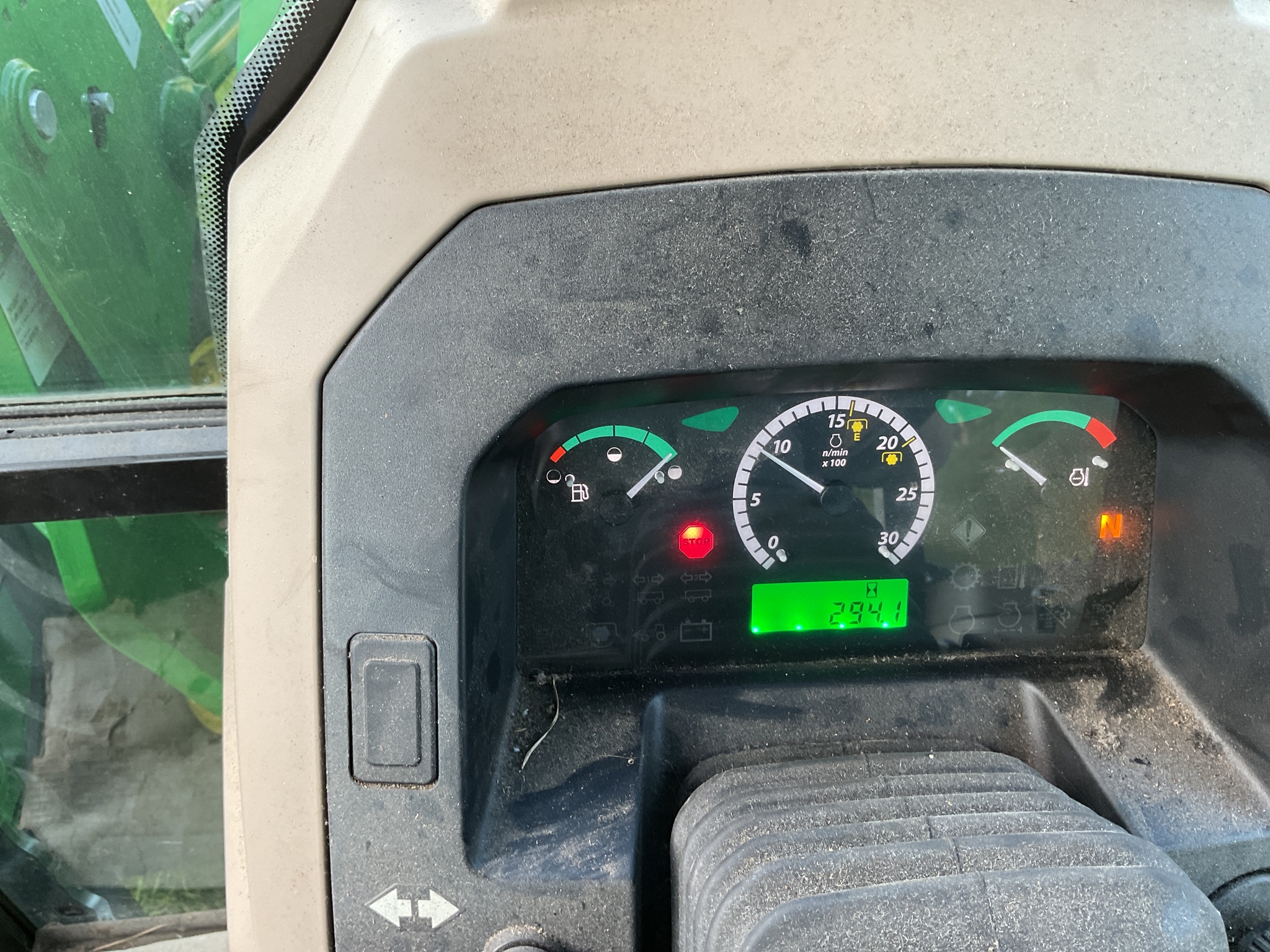 2022 John Deere 5075E Image 9