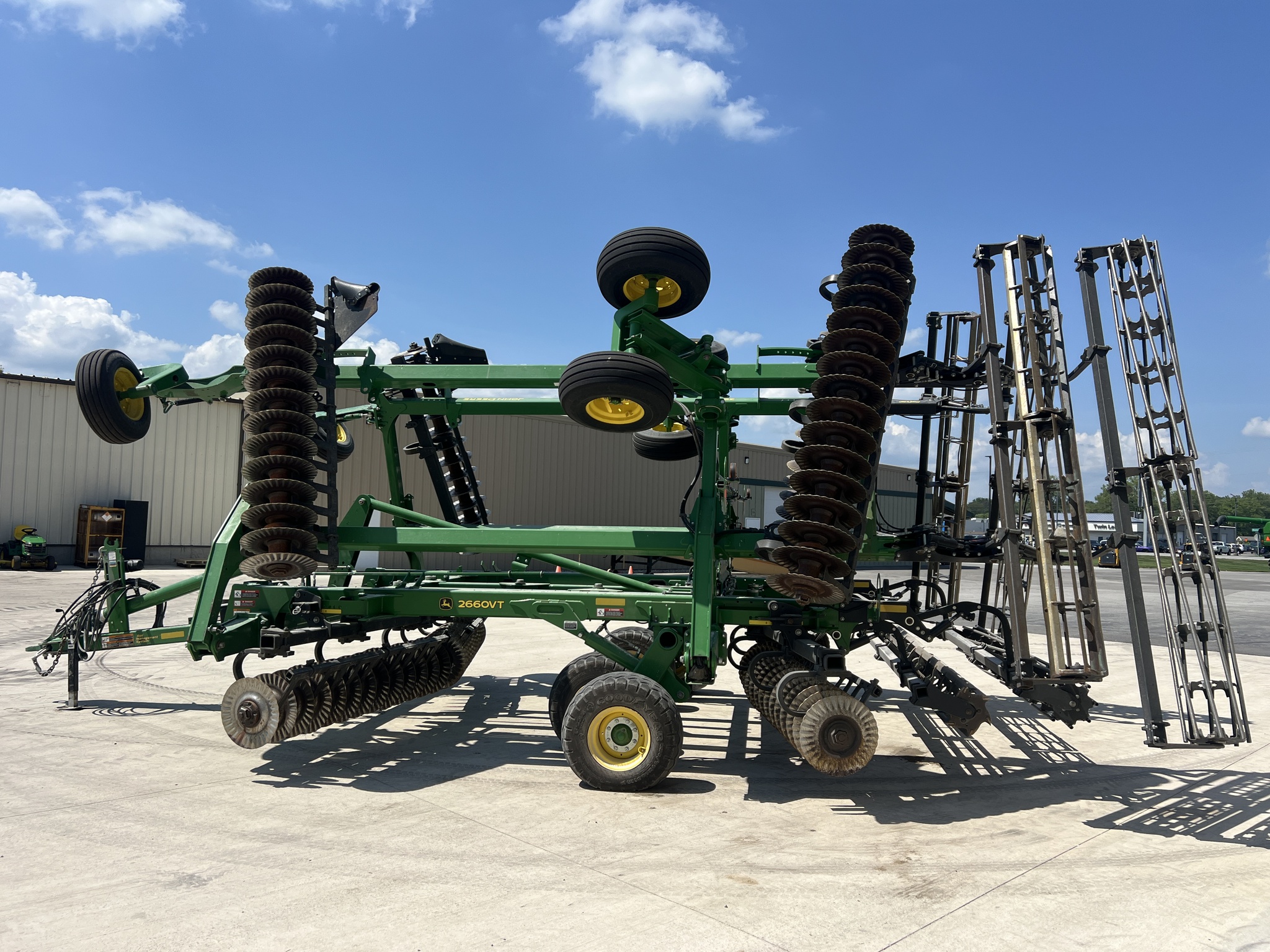 2021 John Deere 2660VT Image 6