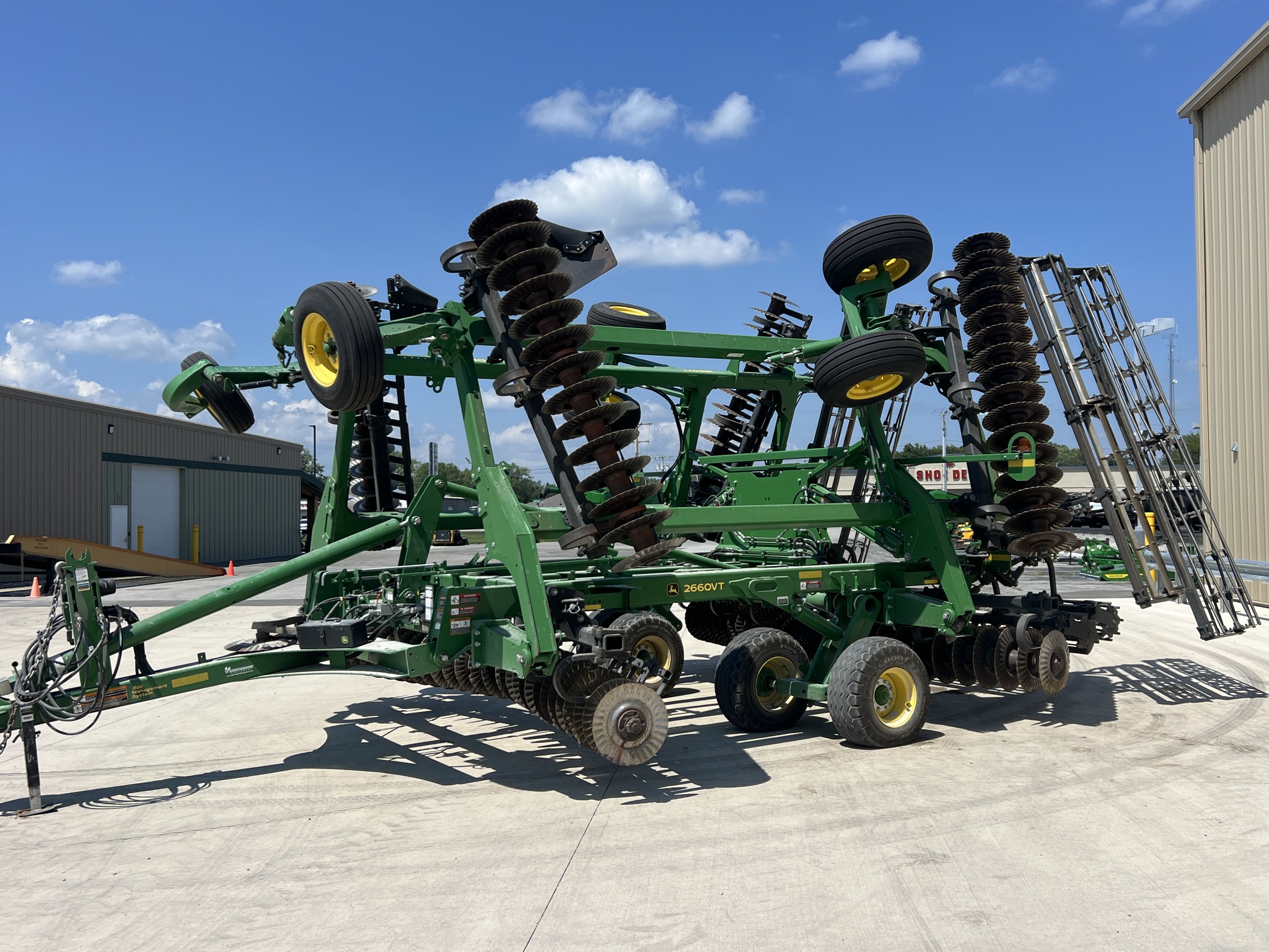 2021 John Deere 2660VT Image 7