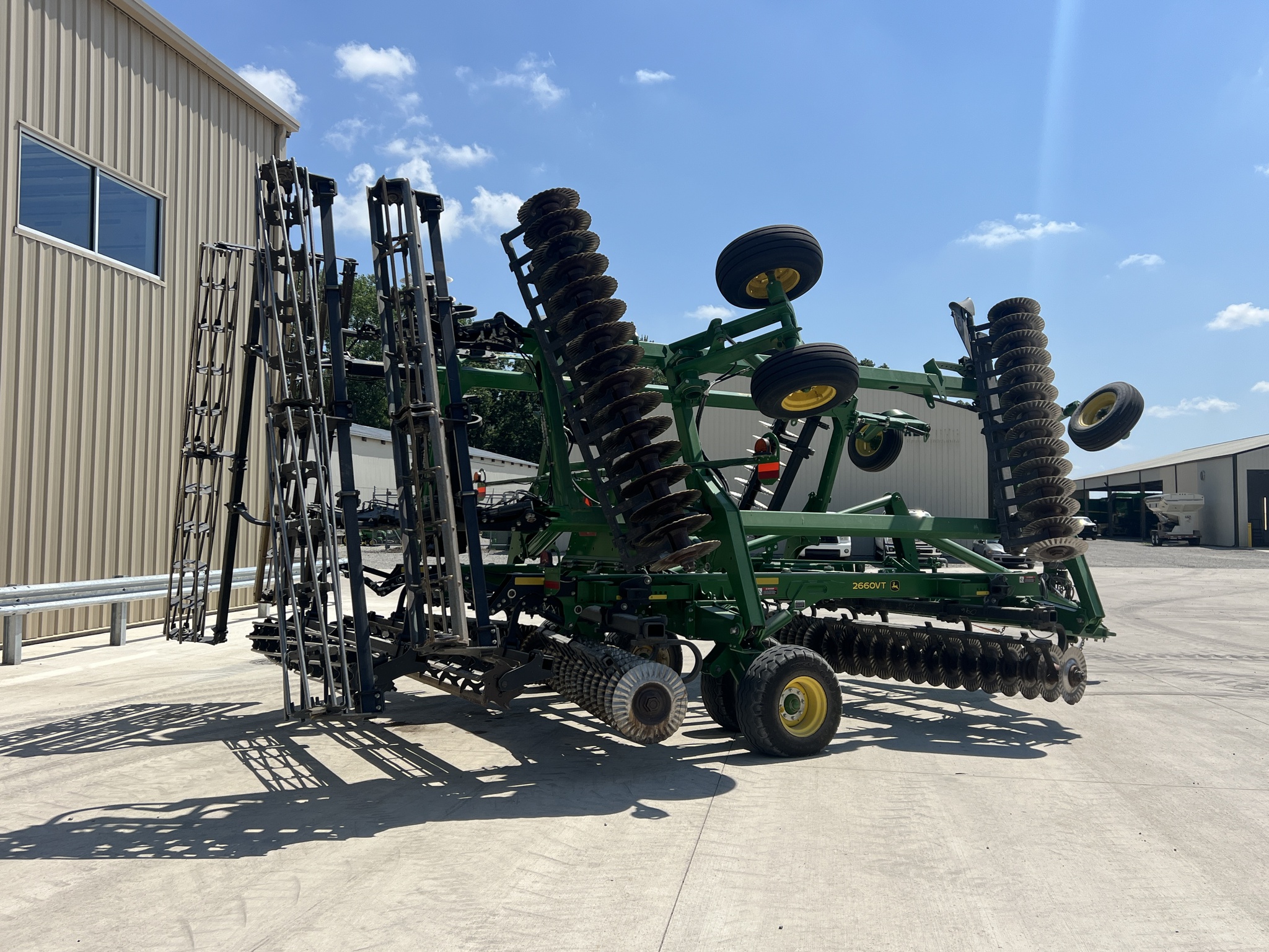 2021 John Deere 2660VT Image 3