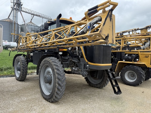 2017 RoGator RG1100B - Photo12