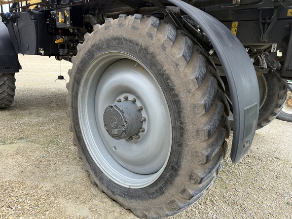 2017 RoGator RG1100B - Photo4