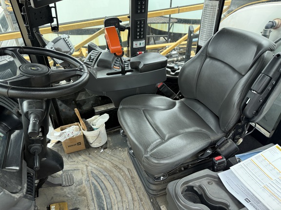 2017 RoGator RG1100B - Photo14