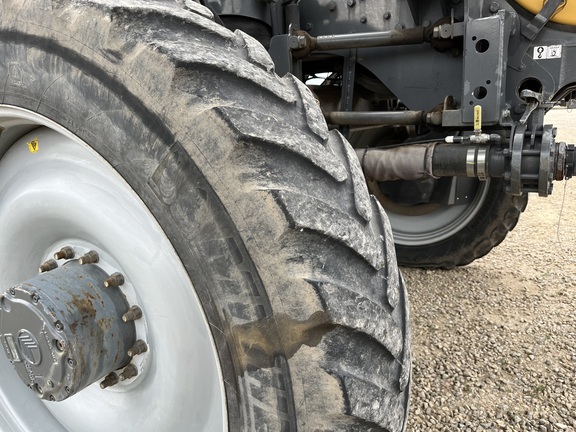 2017 RoGator RG1100B - Photo15