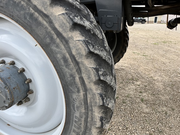 2017 RoGator RG1100B - Photo19