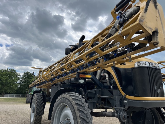 2017 RoGator RG1100B - Photo26