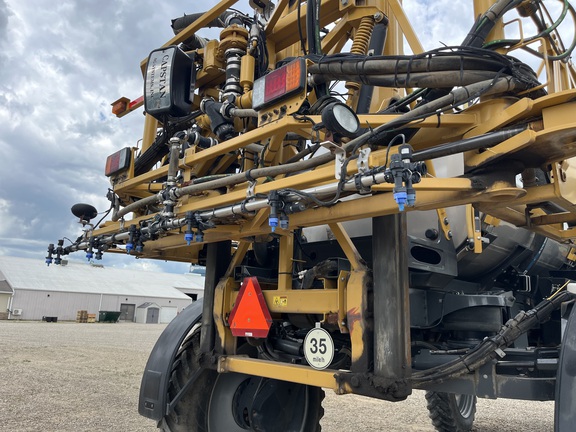 2017 RoGator RG1100B - Photo28