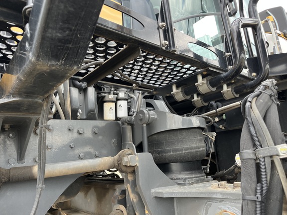 2017 RoGator RG1100B - Photo33