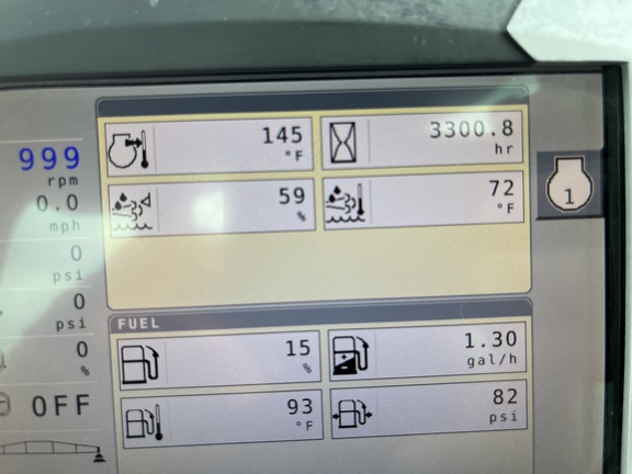 2017 RoGator RG1100B - Photo41