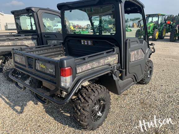 Photo of 2024 John Deere XUV 835M