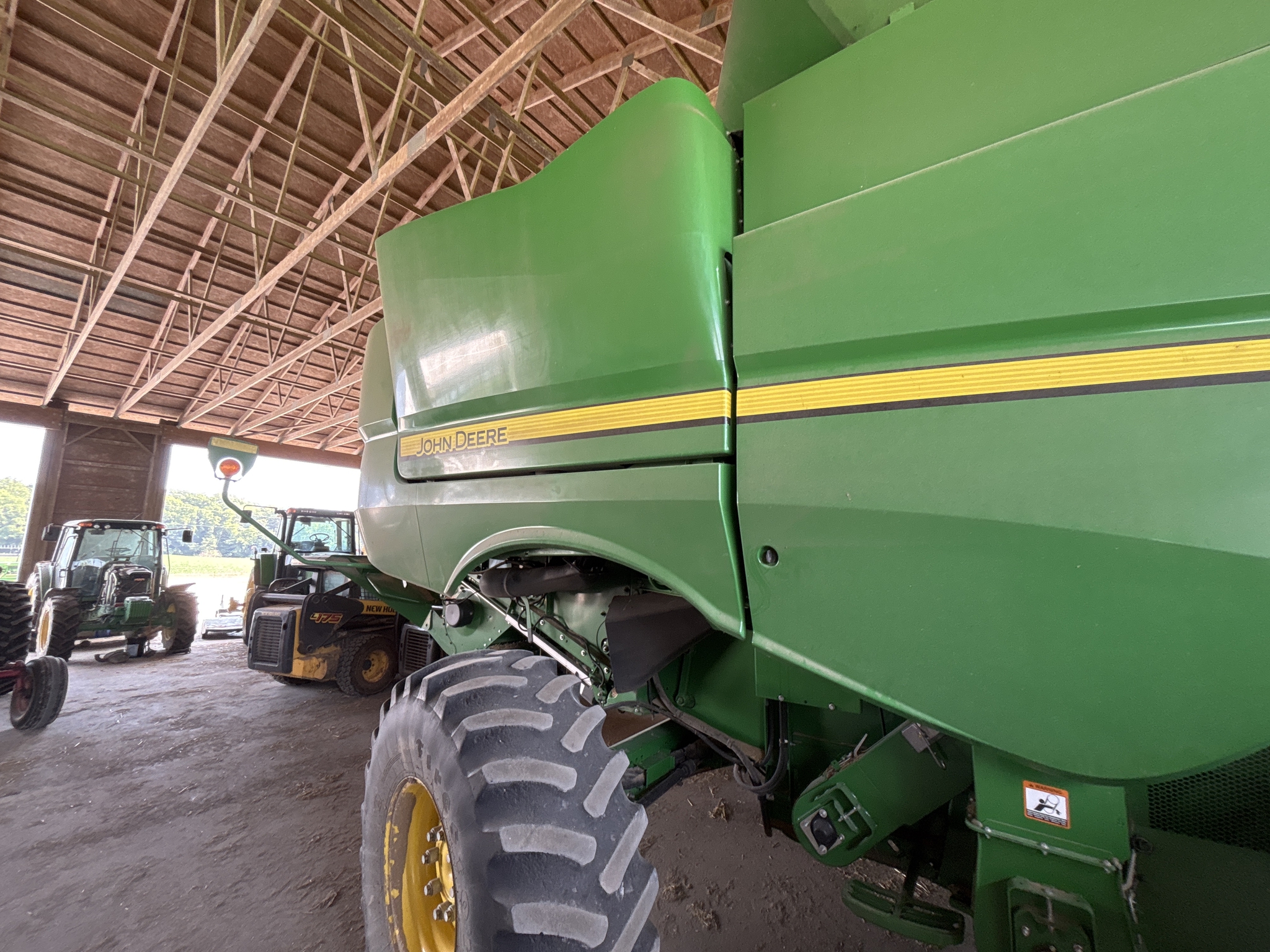 Used 2017 John Deere S670 Combines at Koenig Equipment in Oxford, OH - PhotoXL15