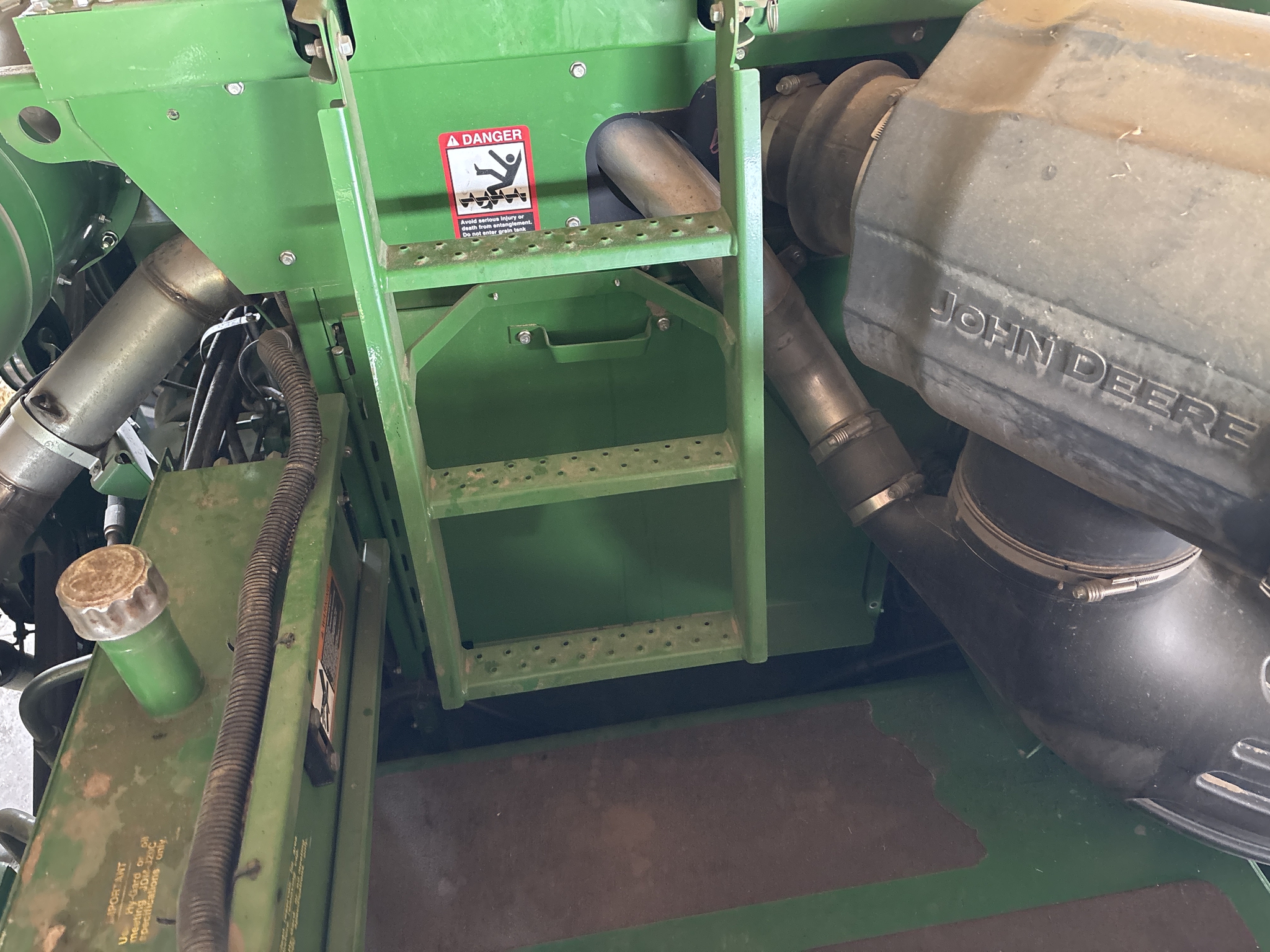 Used 2017 John Deere S670 Combines at Koenig Equipment in Oxford, OH - PhotoXL48