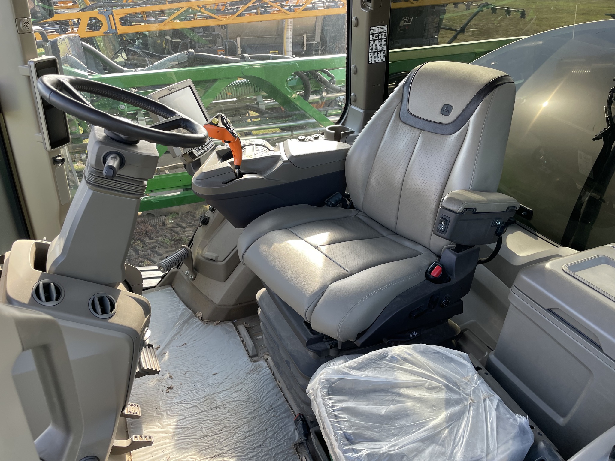 2022 John Deere 410R Image 11