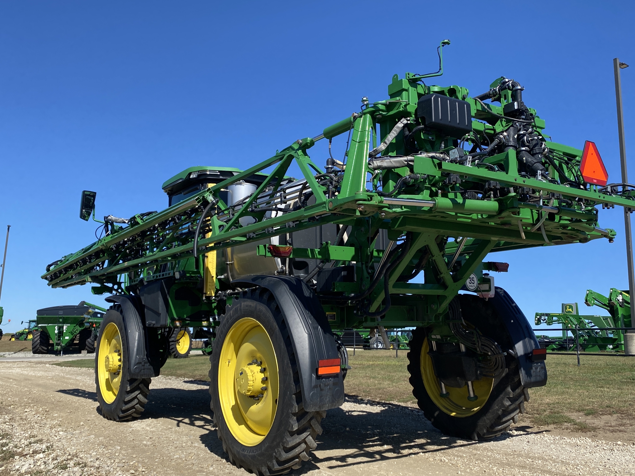 2022 John Deere 410R Image 7