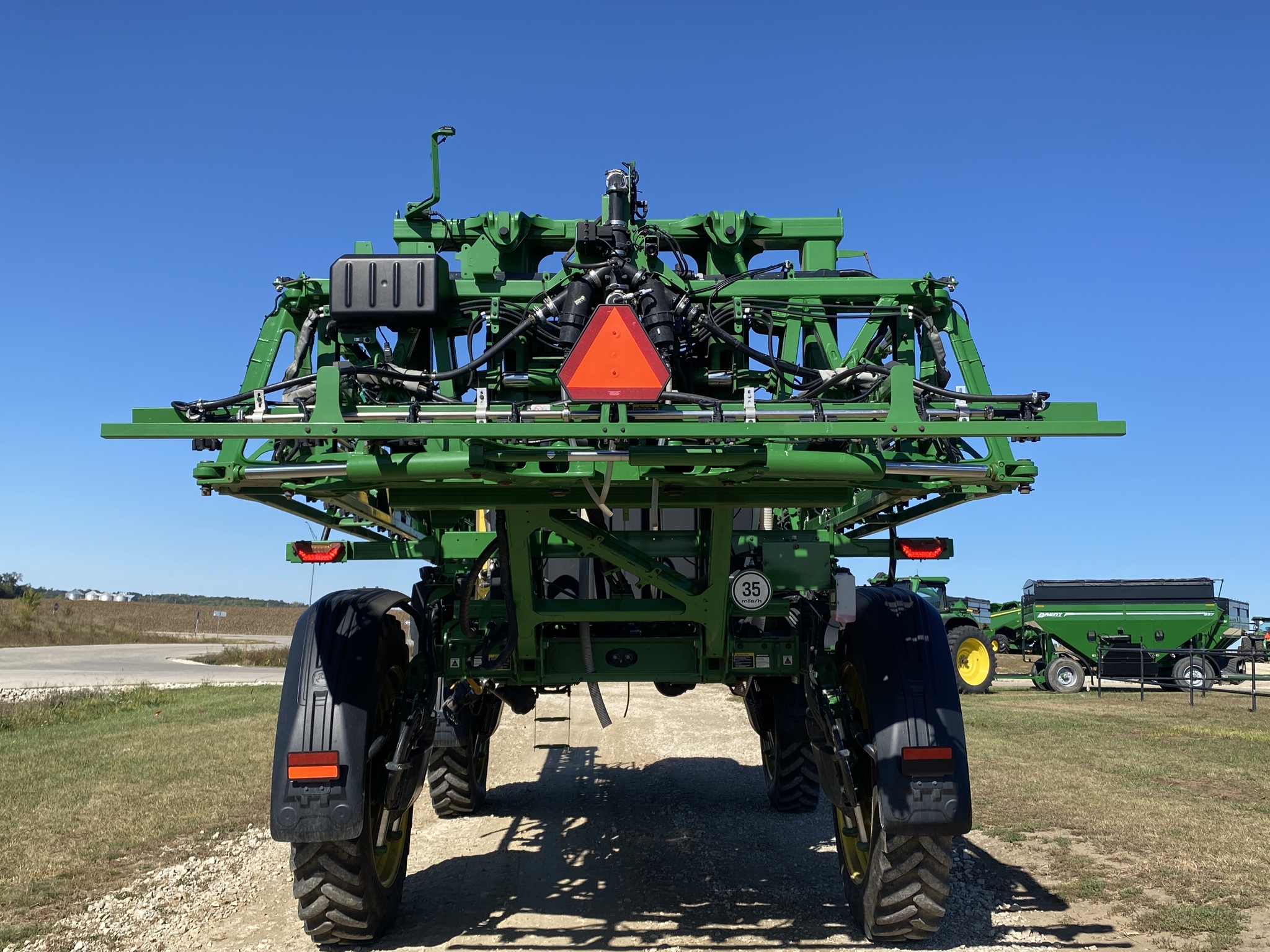 2022 John Deere 410R Image 6