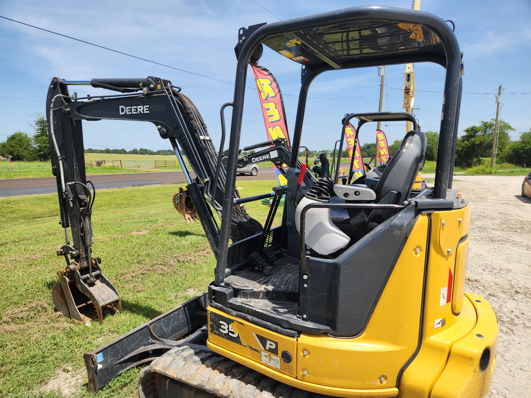2023 John Deere 35 P Image 3