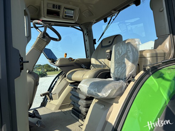 Photo of 2024 John Deere 8R 280