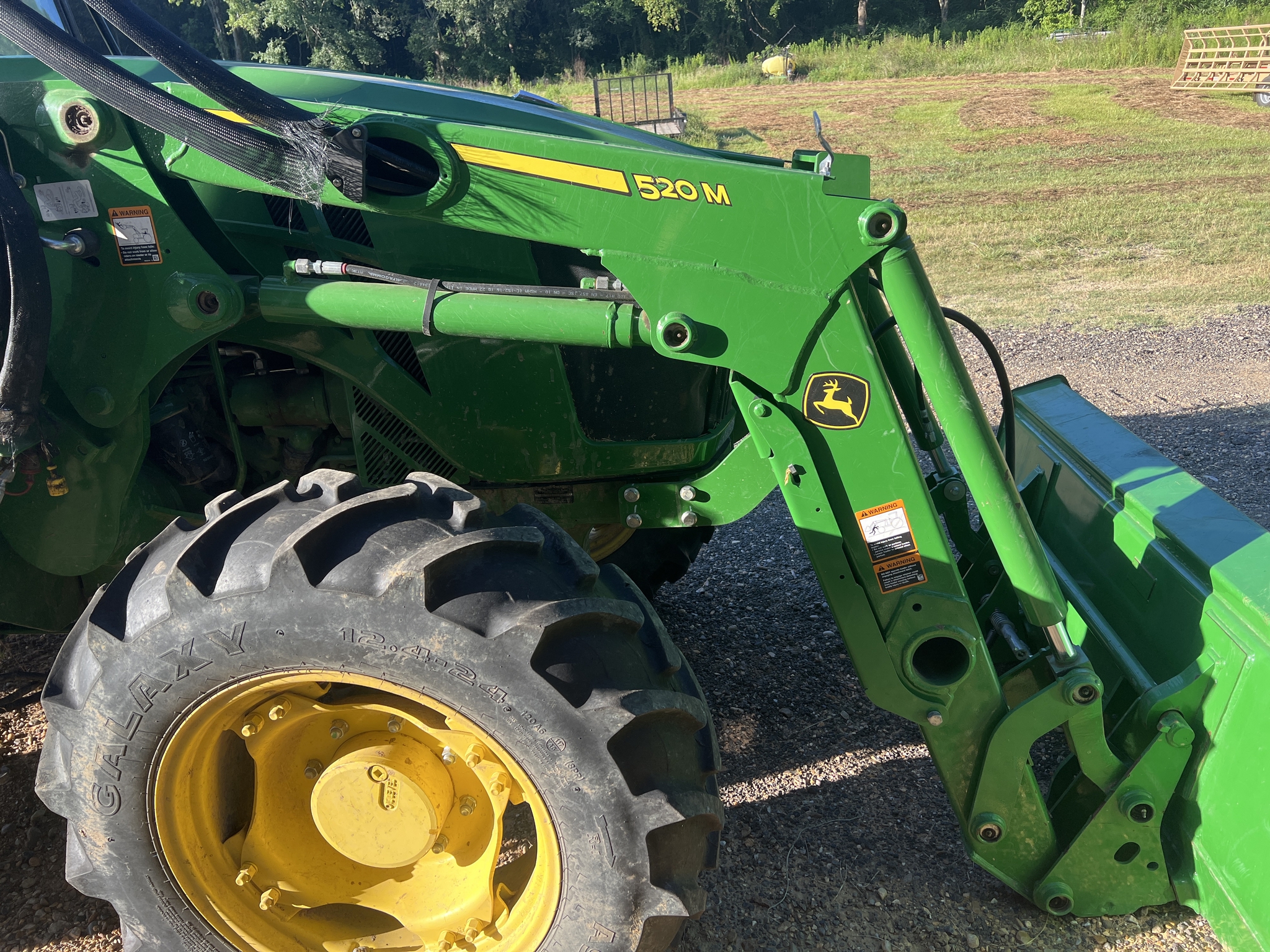 2022 John Deere 5100E Image 7