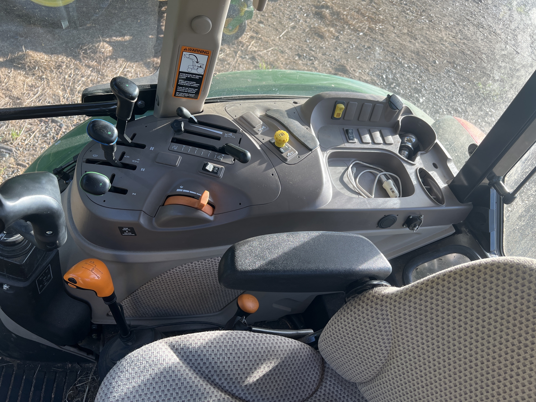 2022 John Deere 5100E Image 10