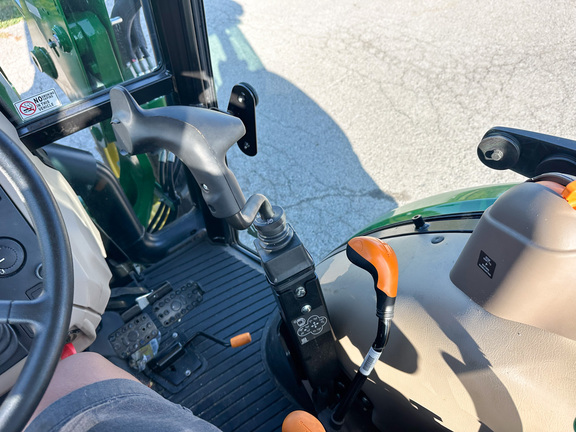 2024 John-Deere 5075E