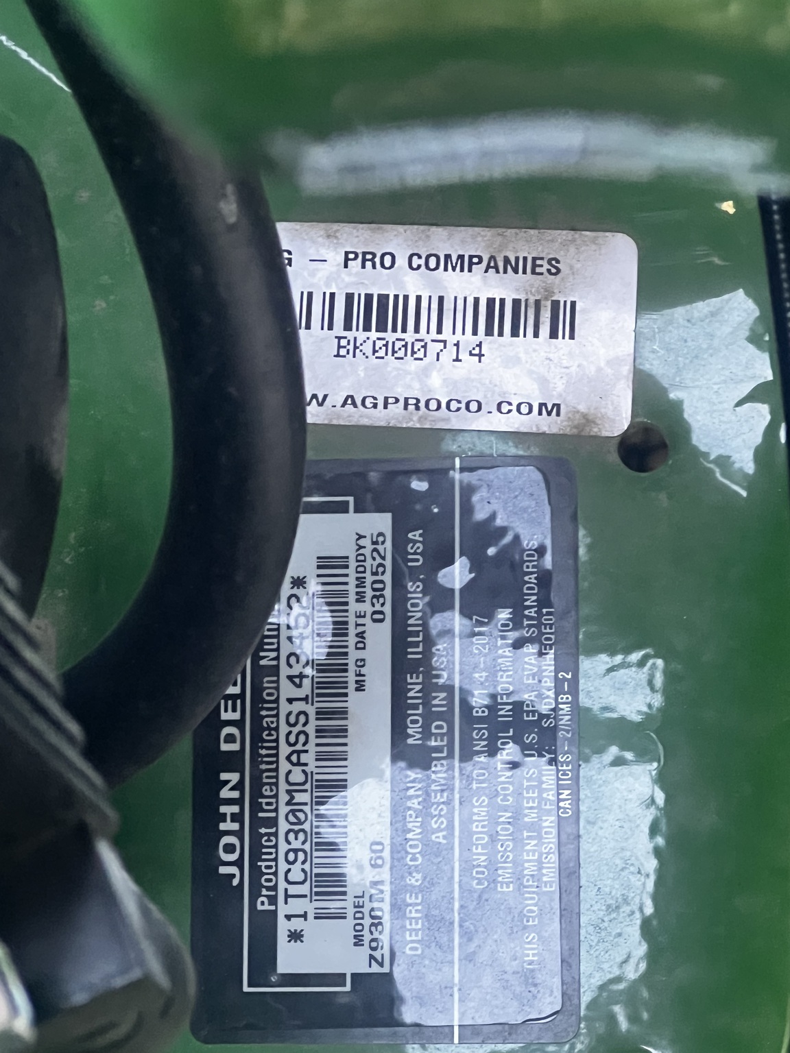 2025 John Deere Z930M Image 7