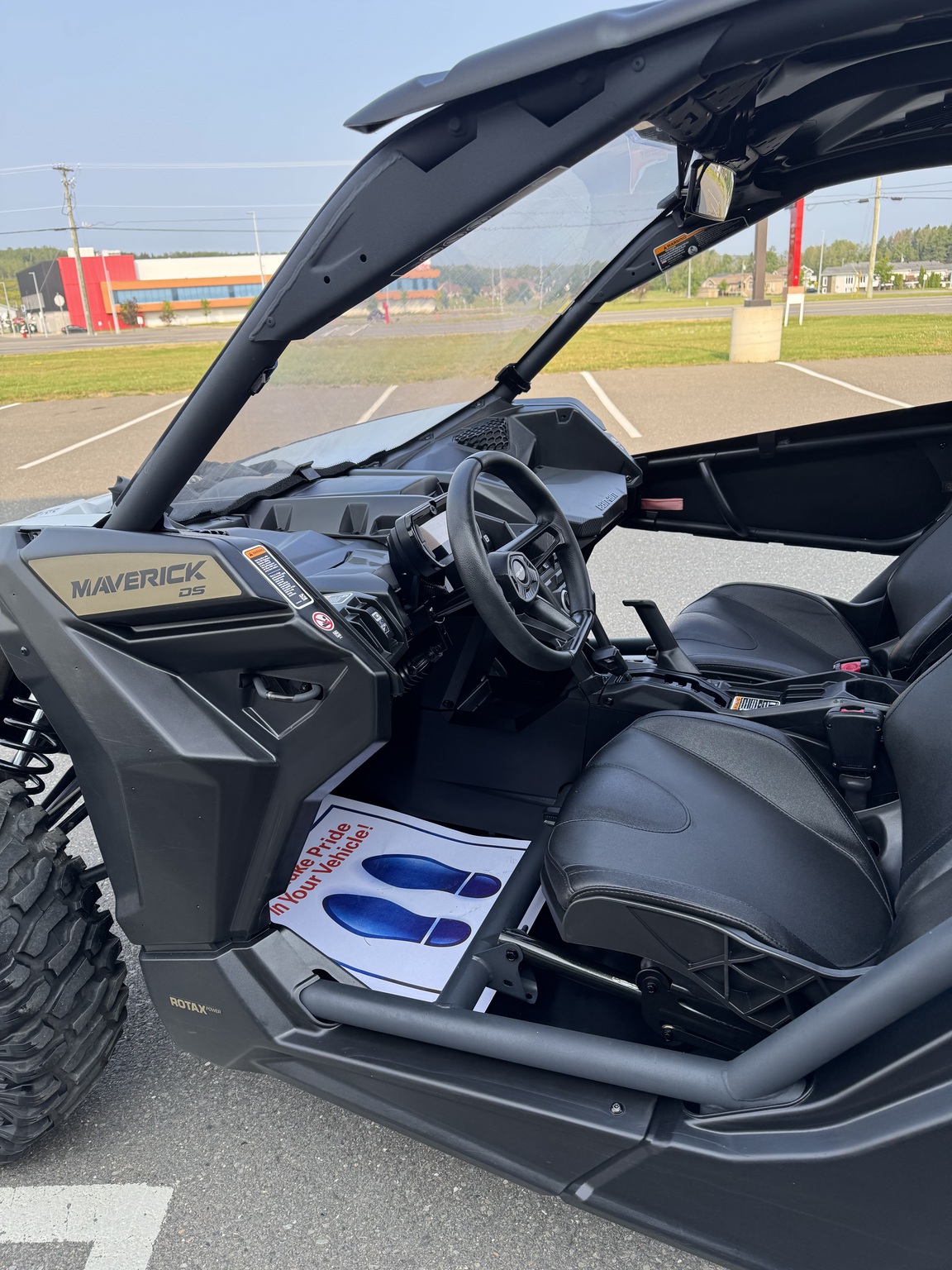 2024 Can-Am MAVERICK X3 DS TURBO RR Image 10