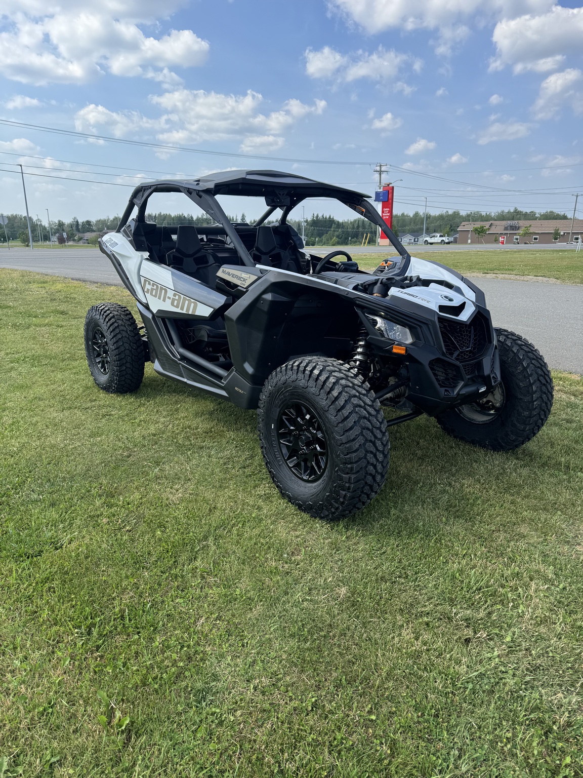 2024 Can-Am MAVERICK X3 DS TURBO RR Image 6