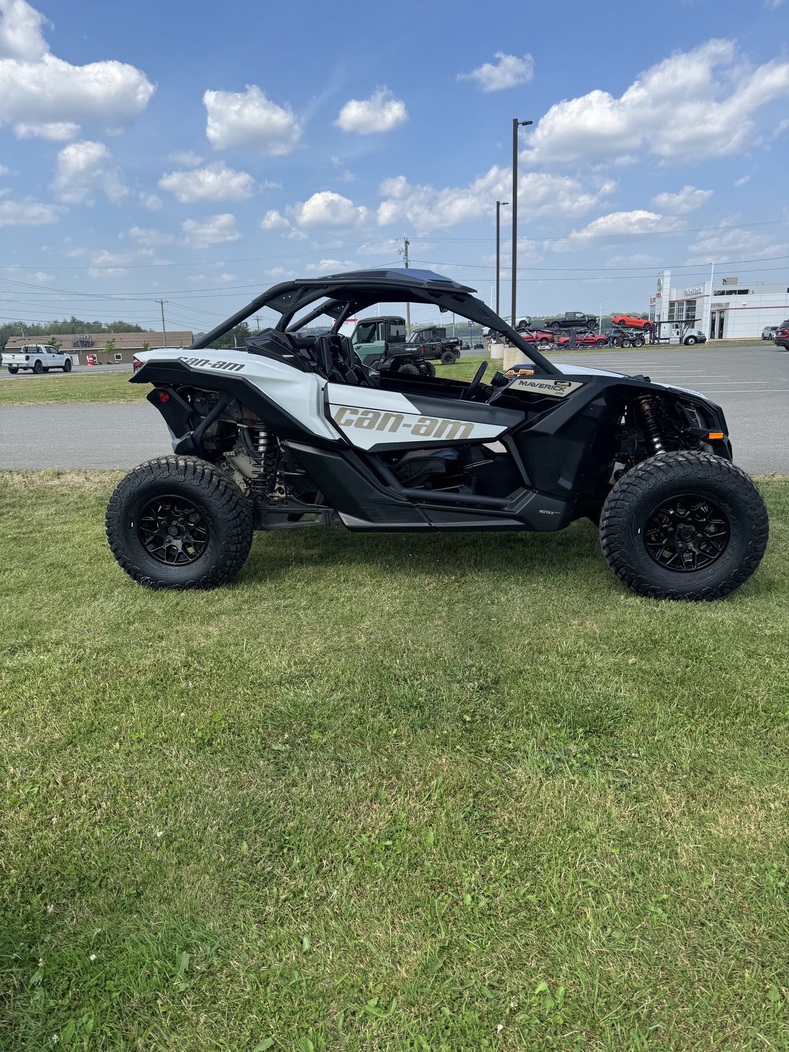 2024 Can-Am MAVERICK X3 DS TURBO RR Image 5