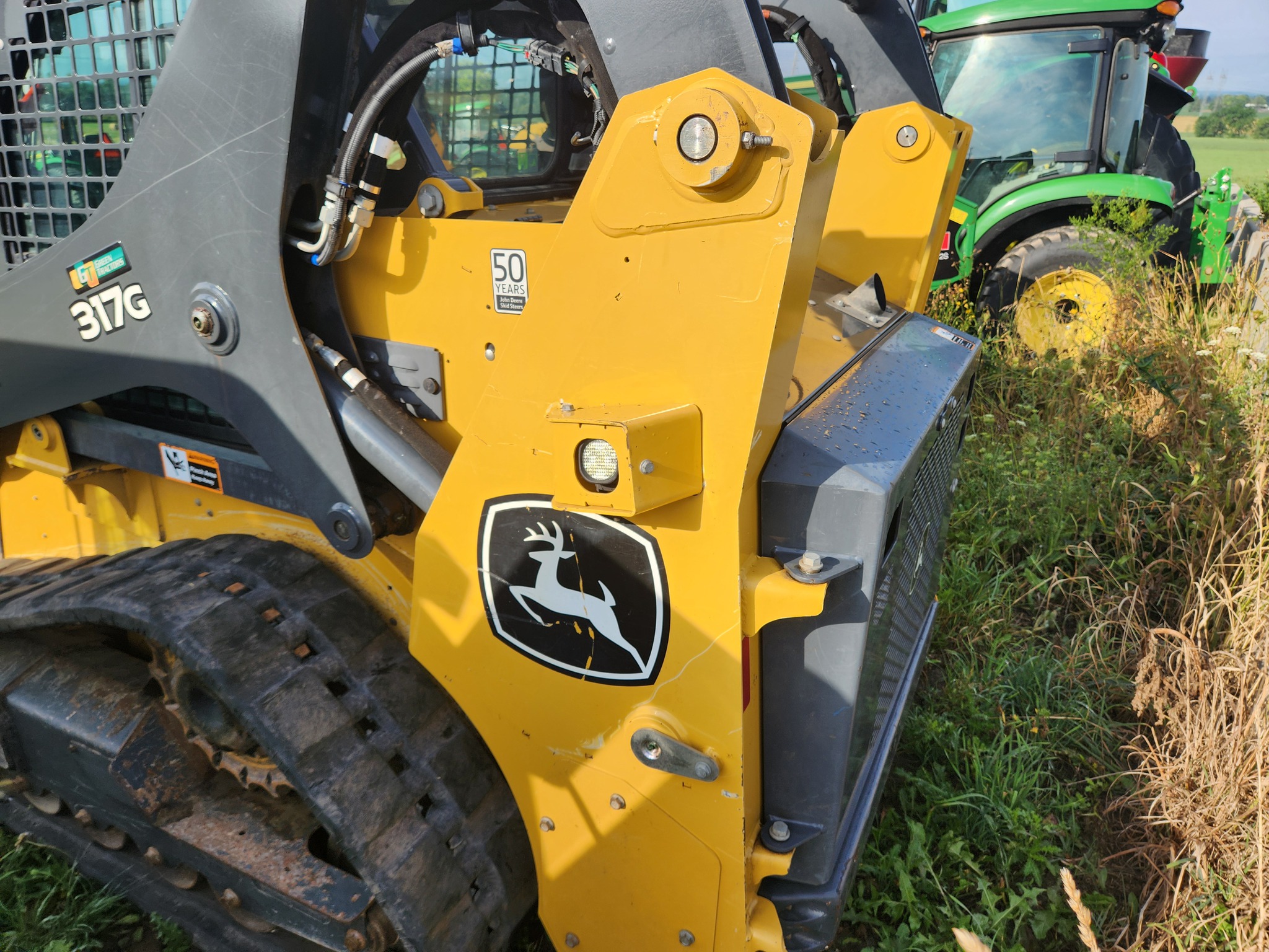 2020 John Deere 317G Image 3