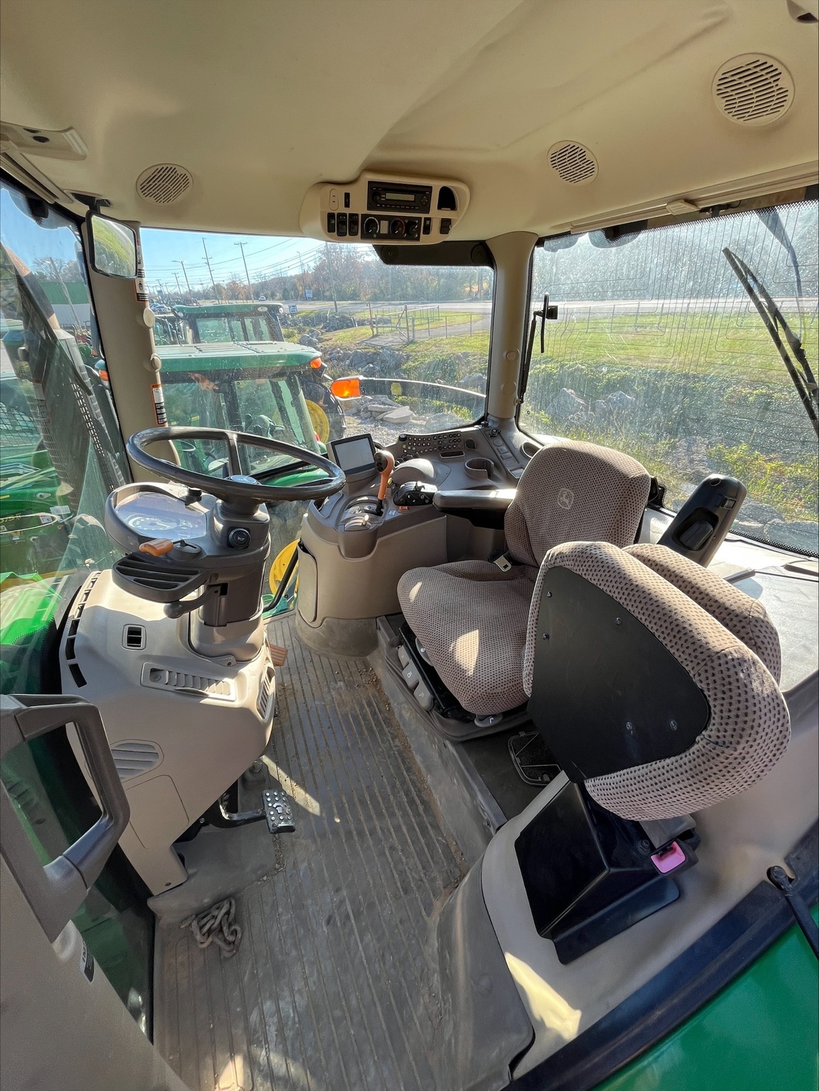 2014 John Deere 6190R Image 6