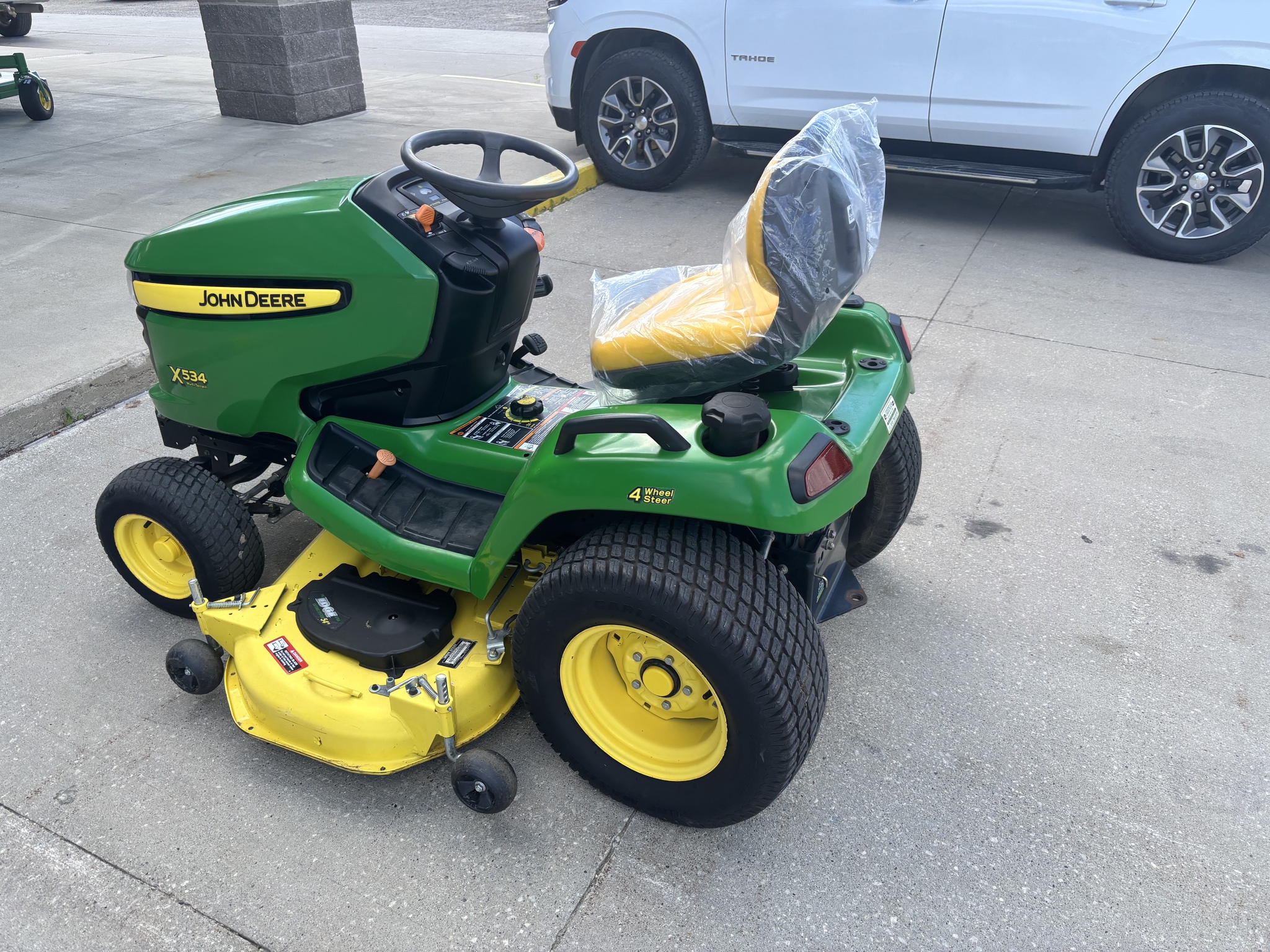 2012 John Deere X534 Image 4