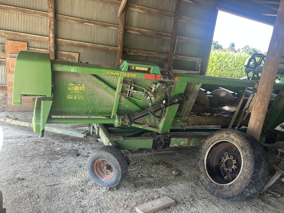 Photo of 2001 John Deere 893