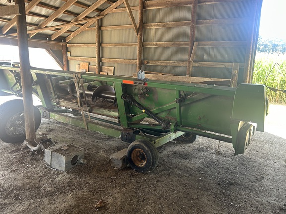 Photo of 2001 John Deere 893