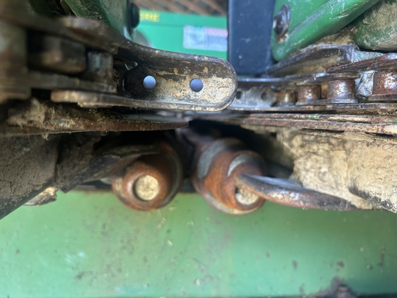 Photo of 2001 John Deere 893