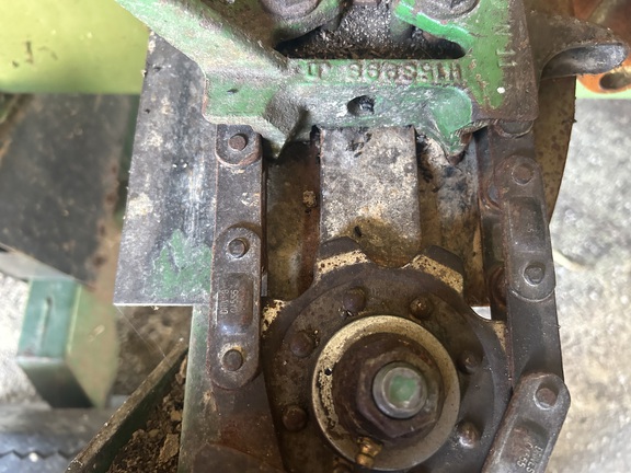 Photo of 2001 John Deere 893
