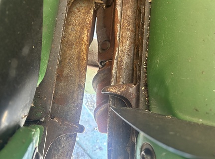 Photo of 2001 John Deere 893